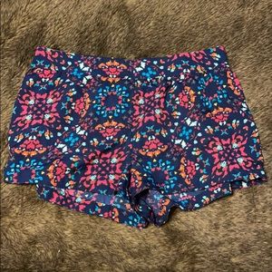 City street cute shorts ! Lrg!